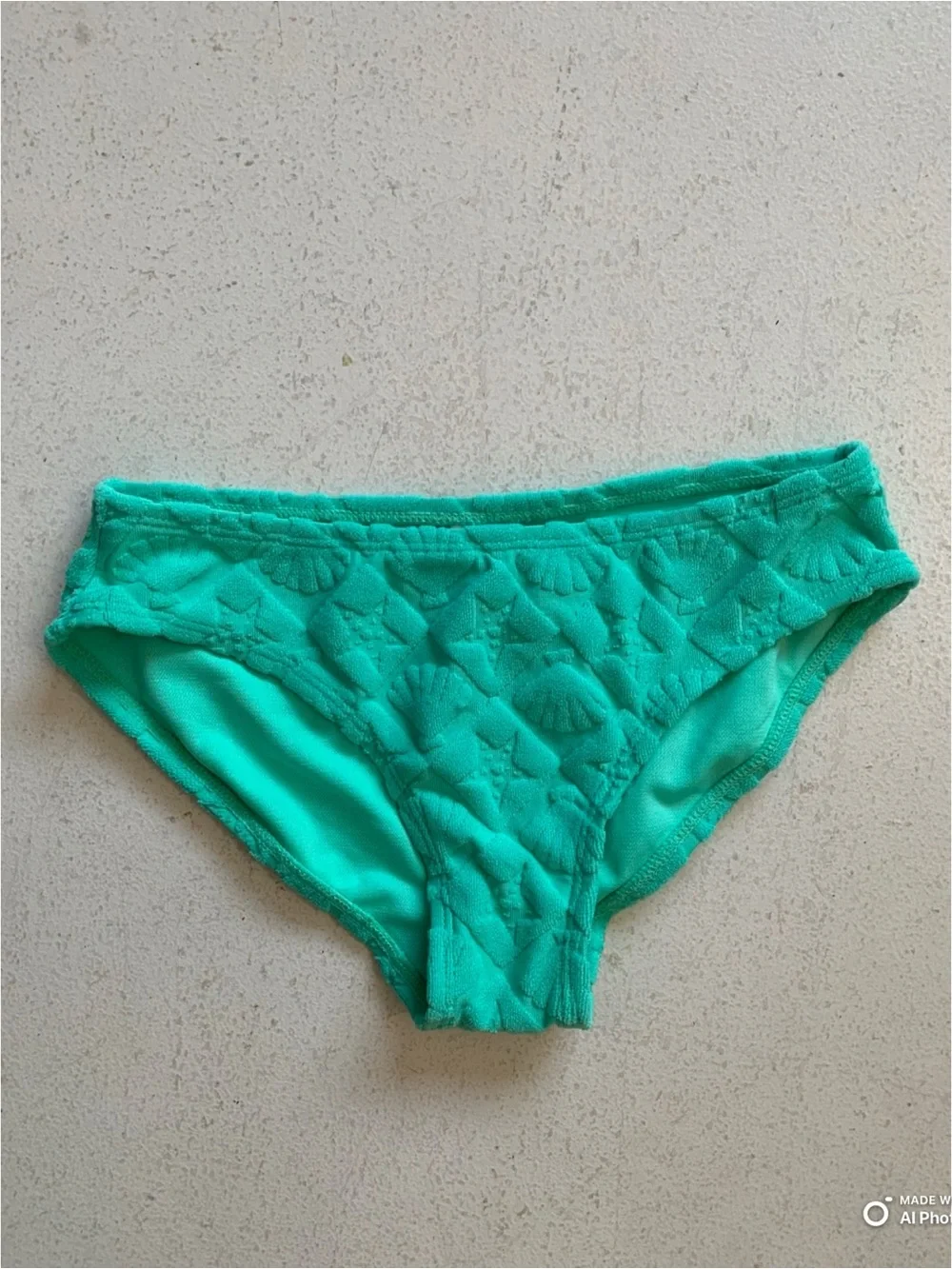 Cat & Jack Girl’s Green Textured Bikini Set Swimsuit Size Small NWT Seashell